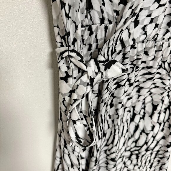 Athleta Sweet Saturday Dress - Picture 3 of 8